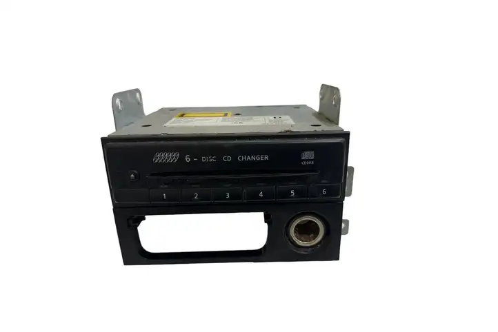 Nissan X-Trail T30 (2001 - 2007) 281844M500 CD/DVD чейнджер — фото 1