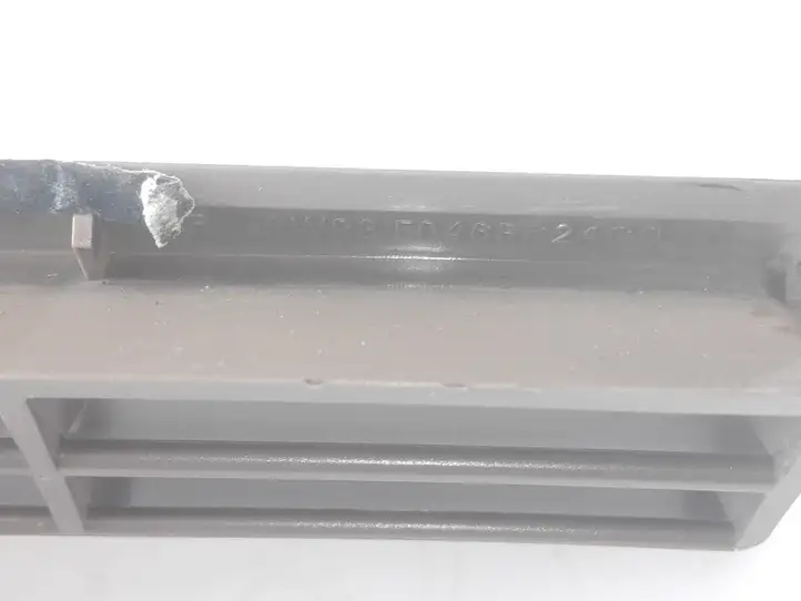 Jaguar XJ X350 (2003 - 2009) 2W93D046B62A Решетка в подоконнике — фото 6