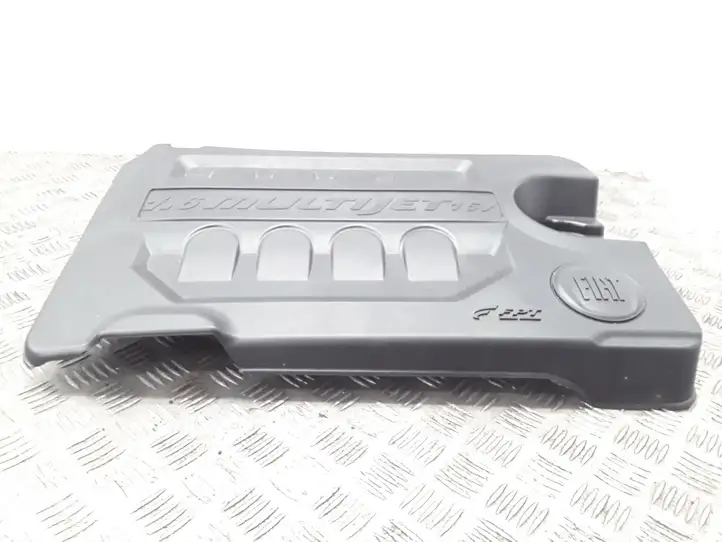 Fiat Bravo (2007 - 2014) 517999140 Крышка двигателя декоративная — фото 2