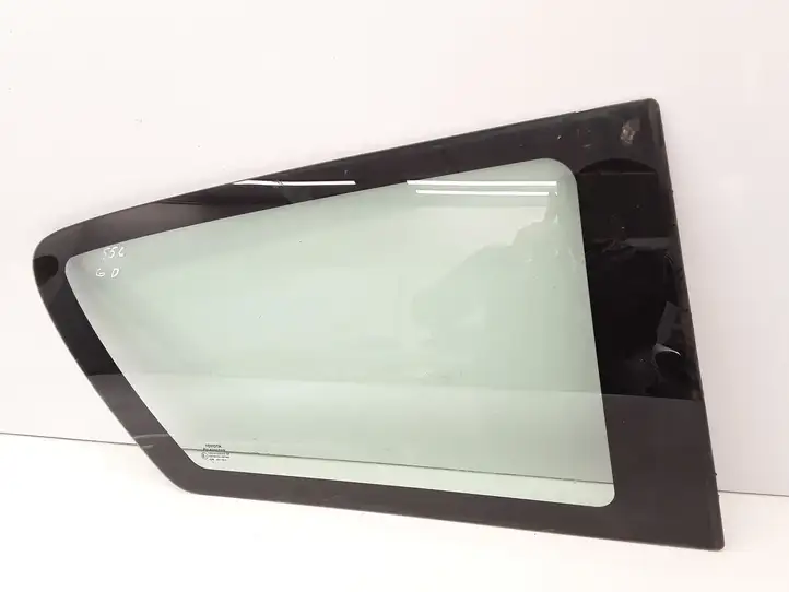 Toyota Corolla E120 E130 (2004 - 2007) 43R001583 Заднее боковое стекло — фото 4