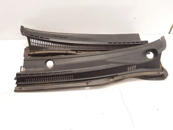 Toyota Corolla E120 E130 (2004 - 2007) 5570902070 Жабо стеклоочистителей — фото 1