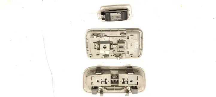 Toyota Corolla E120 E130 (2004 - 2007) 8124005041 Передняя подсветка — фото 2