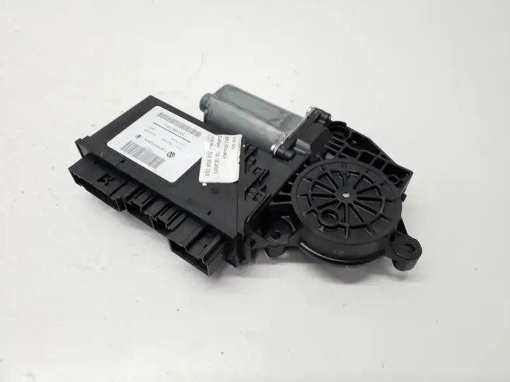 Volkswagen Touareg I (2002 - 2010) 0130821765 Стеклоподъемник задней двери — фото 1