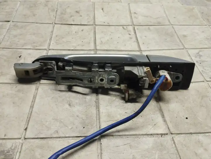 Kia Carnival (2006 - 2014) Наружная ручка двери — фото 4