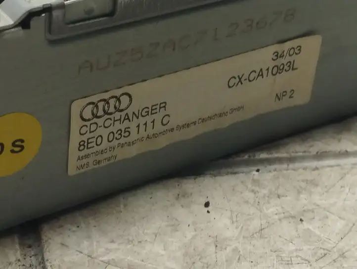 Audi A4 S4 B6 8E 8H (2000 - 2006) 8E0035111C CD/DVD чейнджер — фото 2