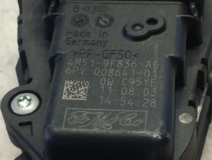 Mazda 3 I (2006 - 2009) 4M519F836AG Педаль акселератора — фото 2