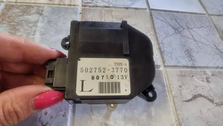 Subaru Forester SH (2008 - 2013) 5027523770 Двигатель задвижки потока воздуха — фото 1