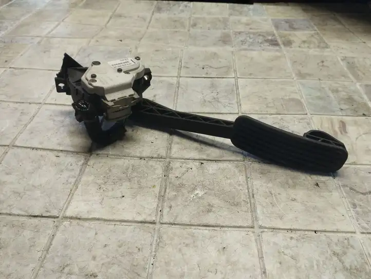 Volvo S60 (2004 - 2010) 6PV00853700 Педаль акселератора — фото 1