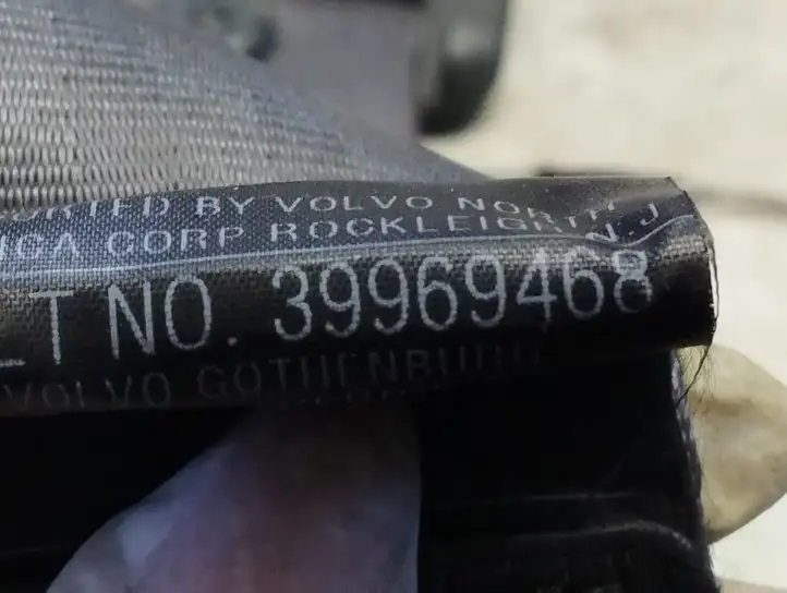 Volvo S60 (2004 - 2010) 39969468 Центральный ремень безопасности — фото 2