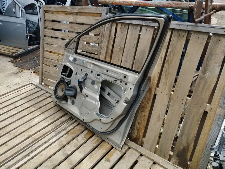 Volvo S60 (2004 - 2010) Дверь — фото 6