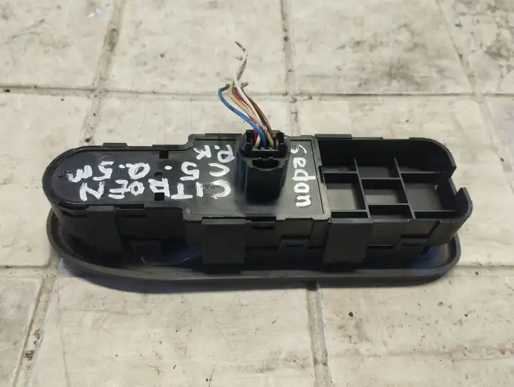 Citroen C5 (2004 - 2008) 96514301ZF Кнопка стеклоподъемников — фото 5