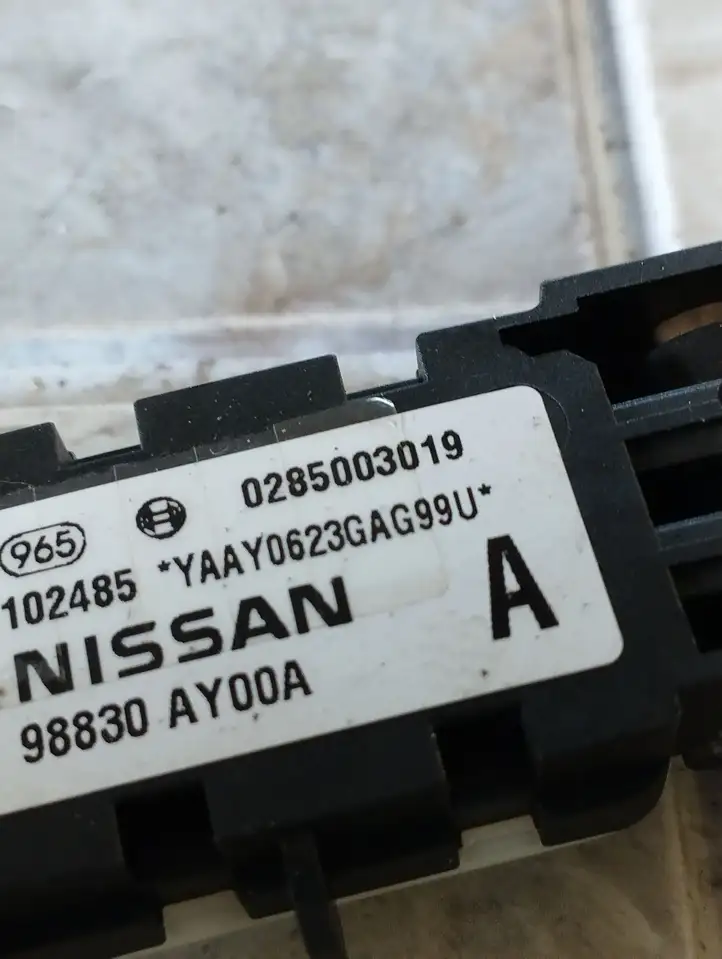 Nissan Note (E11) (2006 - 2014) 0285003019 Датчик удара SRS — фото 2