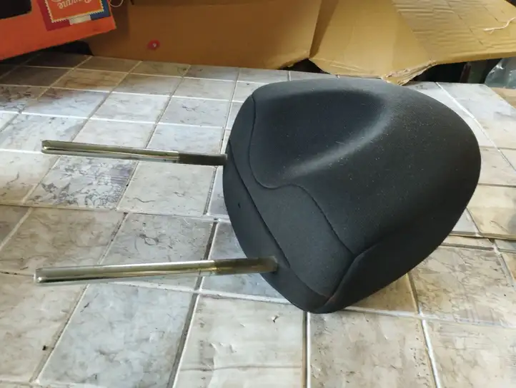 Nissan Note (E11) (2006 - 2014) Подголовник переднего сиденья — фото 2