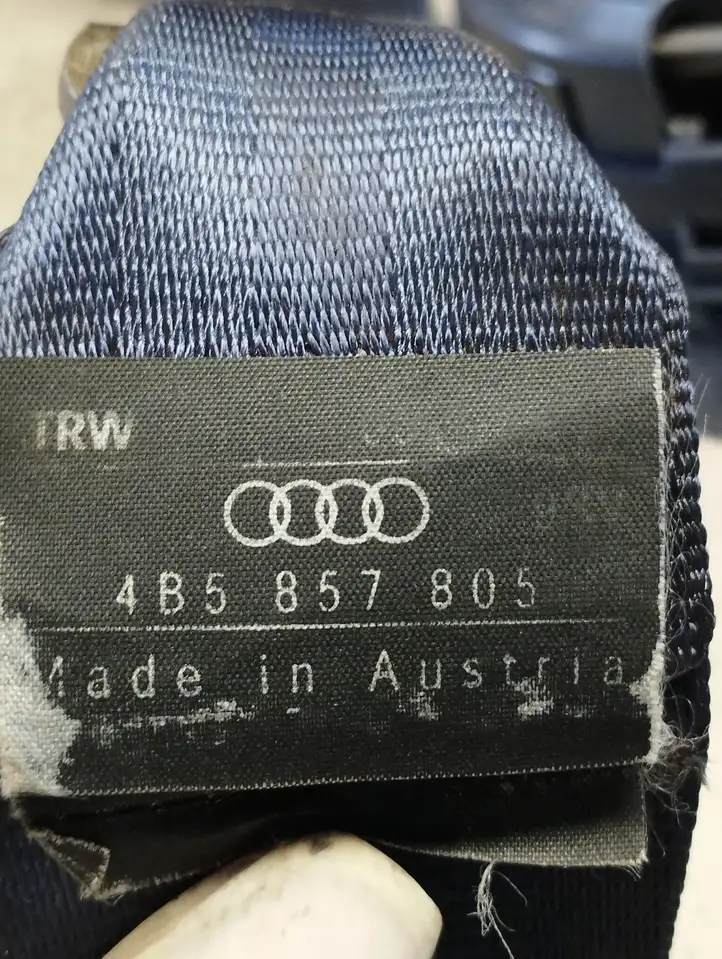 Audi A6 S6 C5 4B (1997 - 2001) 4B5857805 Задний ремень безопасности — фото 2