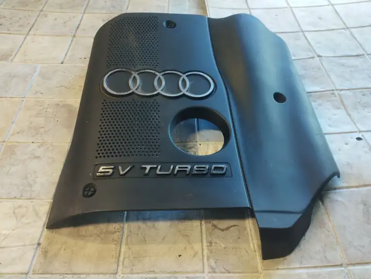 Audi A6 S6 C5 4B (1997 - 2001) 058103724Q Крышка двигателя декоративная — фото 1