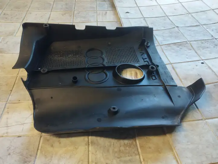 Audi A6 S6 C5 4B (1997 - 2001) 058103724Q Крышка двигателя декоративная — фото 4