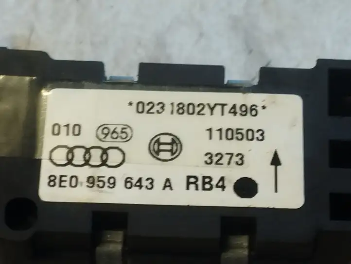 Audi A4 S4 B6 8E 8H (2000 - 2006) 8E0959643A Датчик удара SRS — фото 2