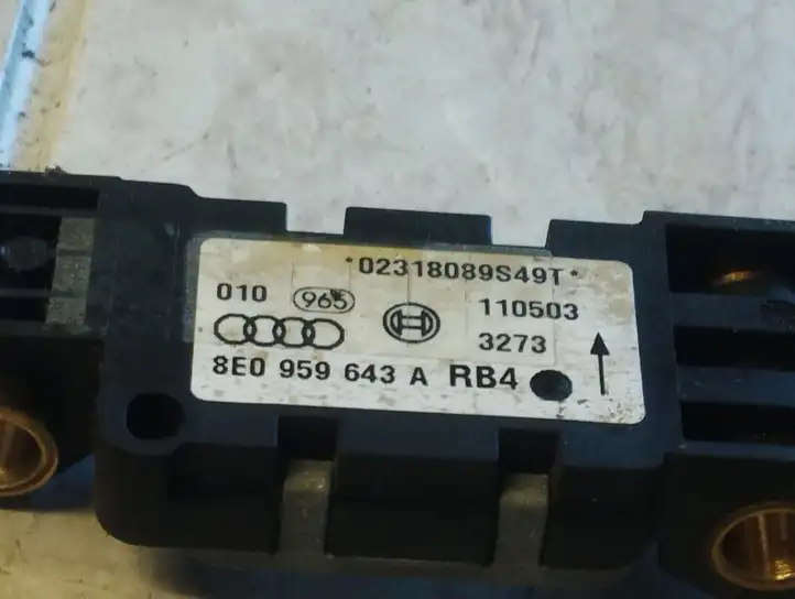 Audi A4 S4 B6 8E 8H (2000 - 2006) 8E0959643A Датчик удара SRS — фото 2