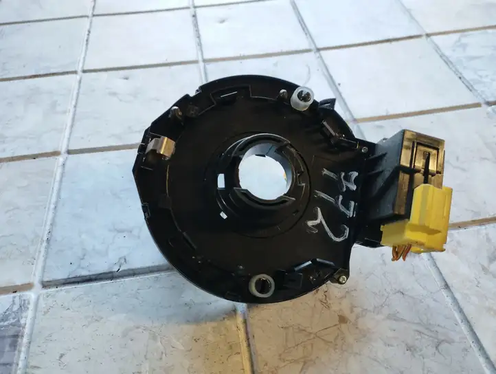 Toyota Corolla Verso AR10 (2004 - 2009) Контактное кольцо SRS — фото 3