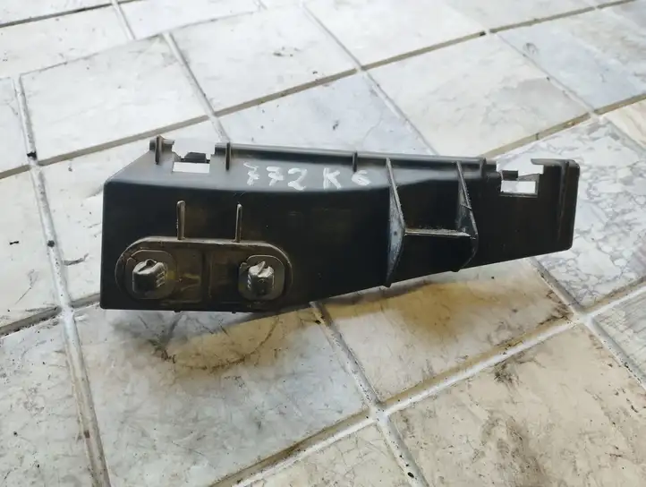 Toyota Corolla Verso AR10 (2004 - 2009) 525630F010 Кронштейн заднего бампера — фото 1