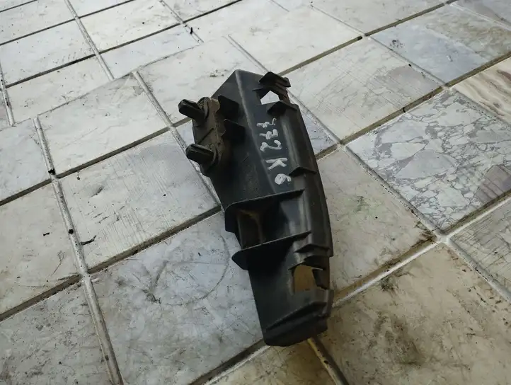 Toyota Corolla Verso AR10 (2004 - 2009) 525630F010 Кронштейн заднего бампера — фото 4