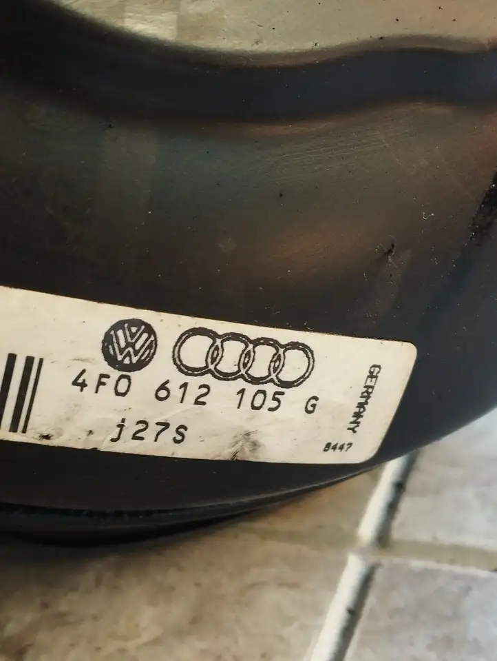 Audi A6 S6 C6 4F (2004 - 2008) 4F0612105G Вакуумный усилитель тормозов — фото 2