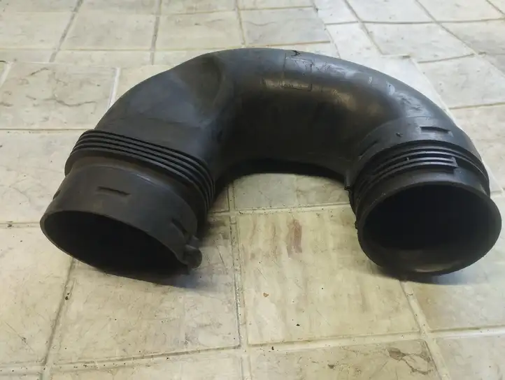 Volkswagen Jetta V (2005 - 2010) 1K0129618AT Детали воздухозаборника — фото 4