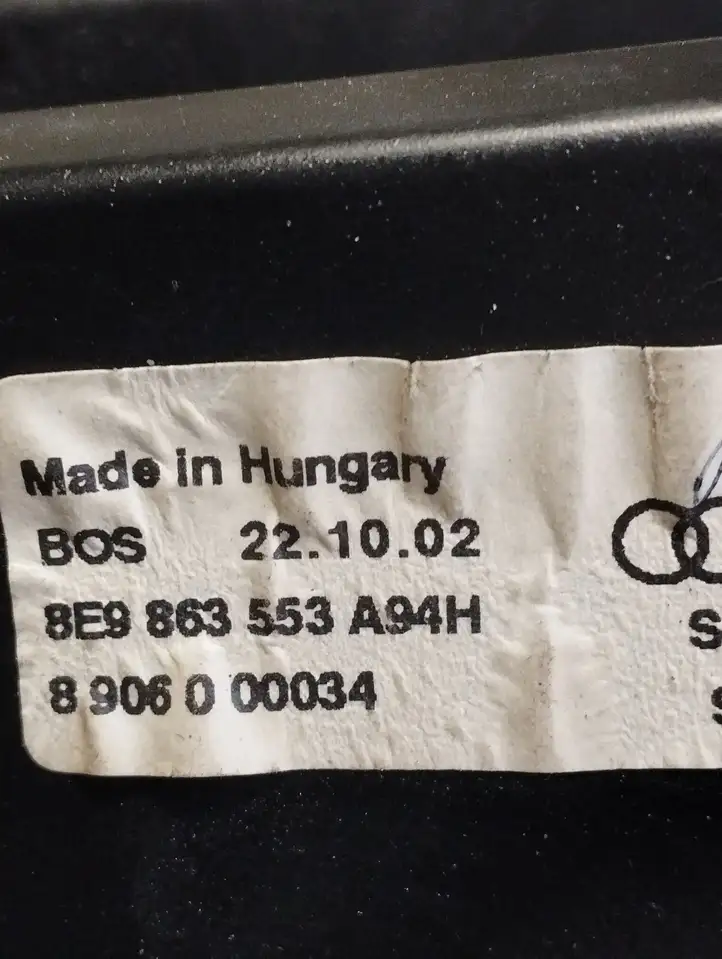 Audi A4 S4 B7 8E 8H (2004 - 2009) 8E9863553A Шторка — фото 2