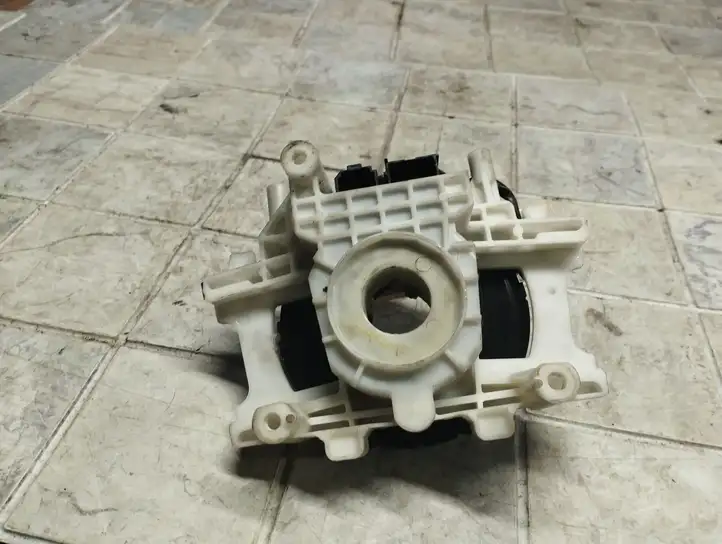 Kia Sportage (2008 - 2010) Контактное кольцо SRS — фото 3