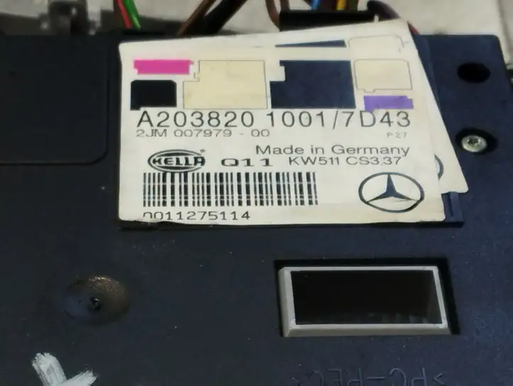 Mercedes-Benz C W203 (2000 - 2007) A2038201001 Передняя подсветка — фото 2