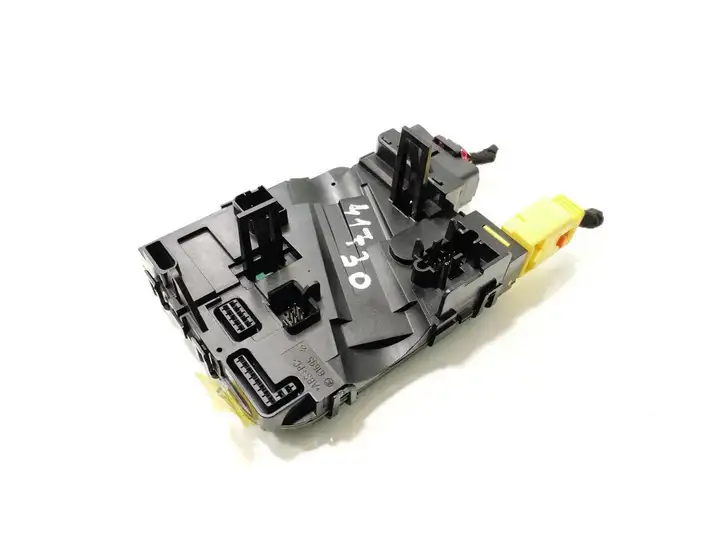 Audi A3/S3 8P (2008 - 2013) 8P0953549K Датчик угла поворота руля — фото 2