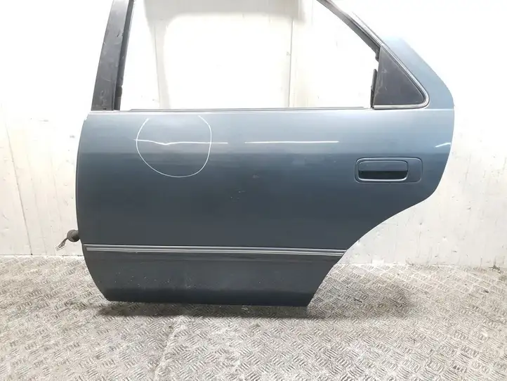 Toyota Camry (1996 - 2001) Задняя дверь — фото 4
