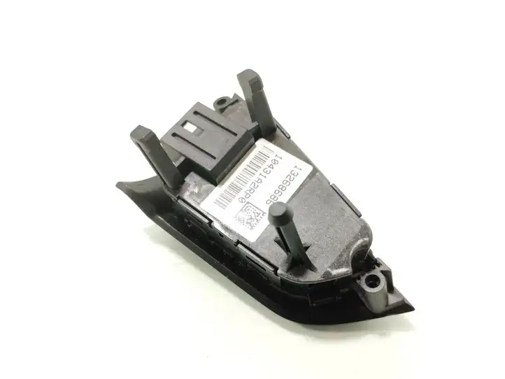 Opel Astra J (2009 - 2012) 13268686 Кнопки на рулевом колесе — фото 3