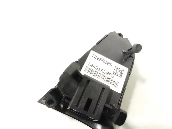 Opel Astra J (2009 - 2012) 13268686 Кнопки на рулевом колесе — фото 5