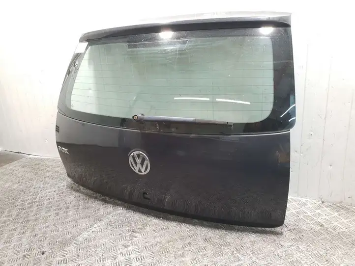 Volkswagen Fox (2009 - 2011) Крышка багажника — фото 3