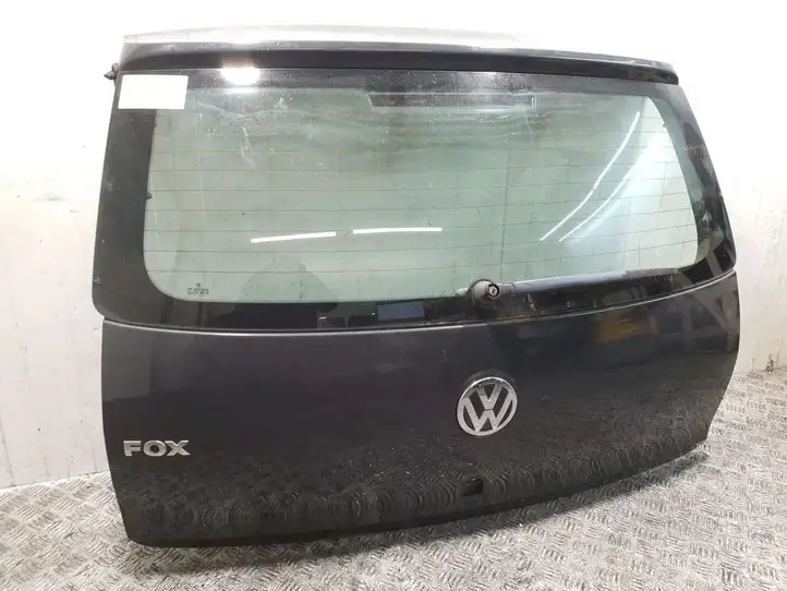 Volkswagen Fox (2009 - 2011) Крышка багажника — фото 4