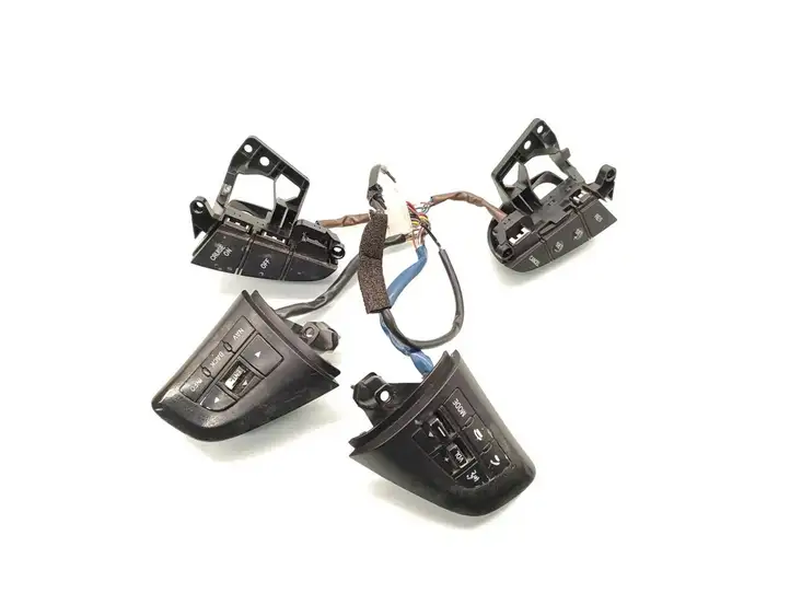 Mazda 3 I (2006 - 2009) 75B979 Кнопки на рулевом колесе — фото 1