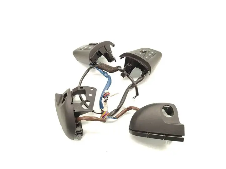 Mazda 3 I (2006 - 2009) 75B979 Кнопки на рулевом колесе — фото 2