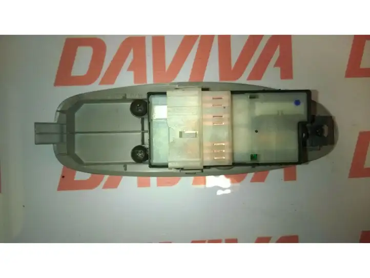 Nissan Almera (2000 - 2006) Кнопка стеклоподъемников — фото 4