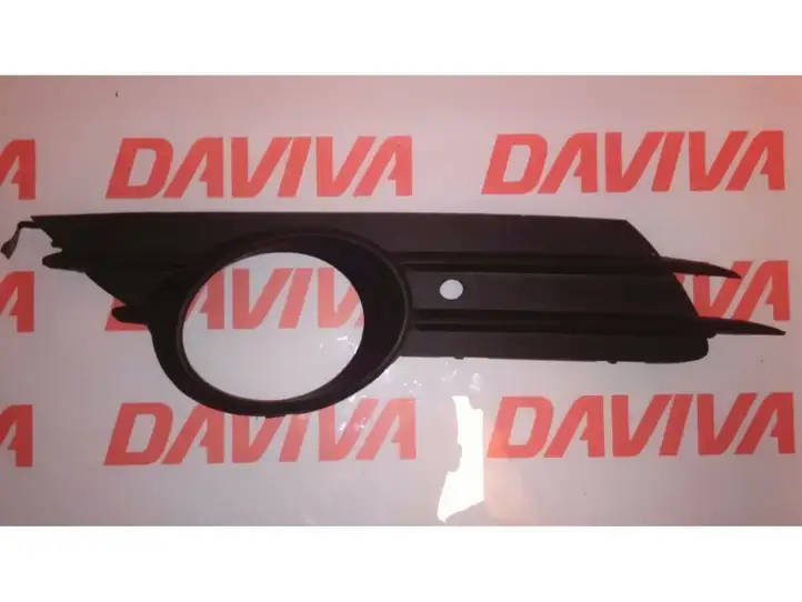 Opel Corsa D (2006 - 2010) 13211479 Решетка противотуманной фары — фото 1