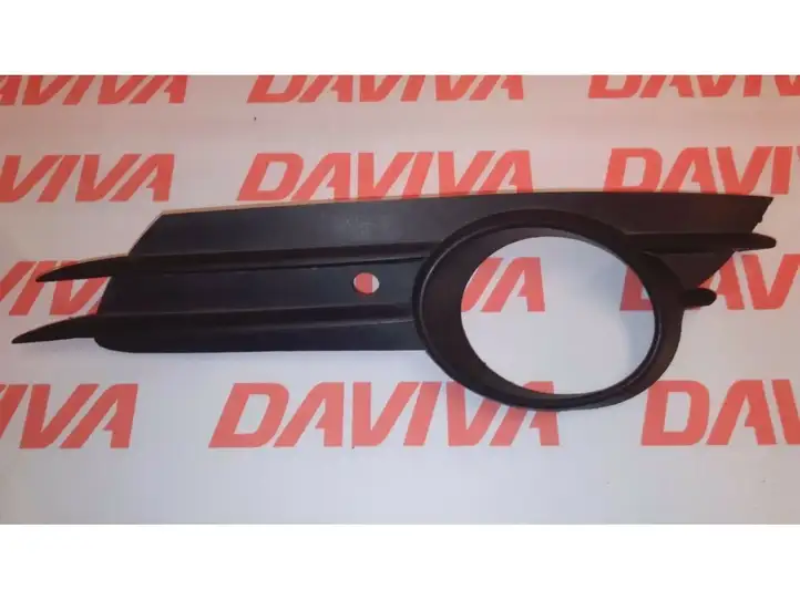 Opel Corsa D (2006 - 2010) 13211478 Решетка противотуманной фары — фото 1