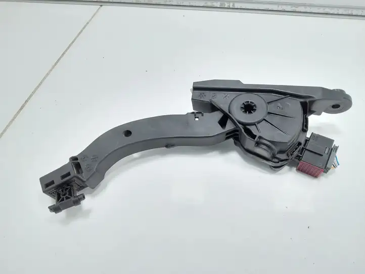 Kia Ceed (2012 - 2015) A10032700A6100 Педаль акселератора — фото 2