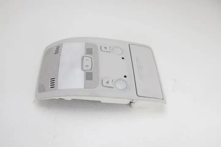 Audi A4 S4 B8 8K (2007 - 2011) 8T0947135A Передняя подсветка — фото 2