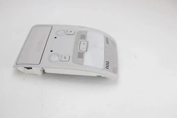 Audi A4 S4 B8 8K (2007 - 2011) 8T0947135A Передняя подсветка — фото 4