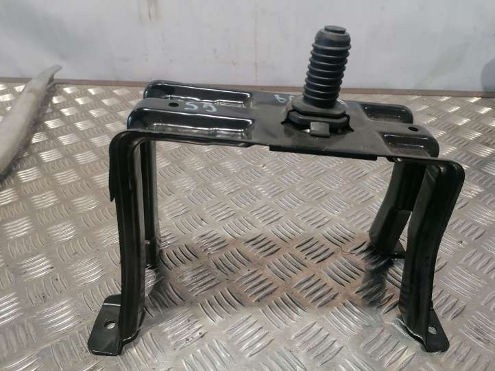 Audi A5 (2011 - 2016)  8K0802715 Комплект крепления