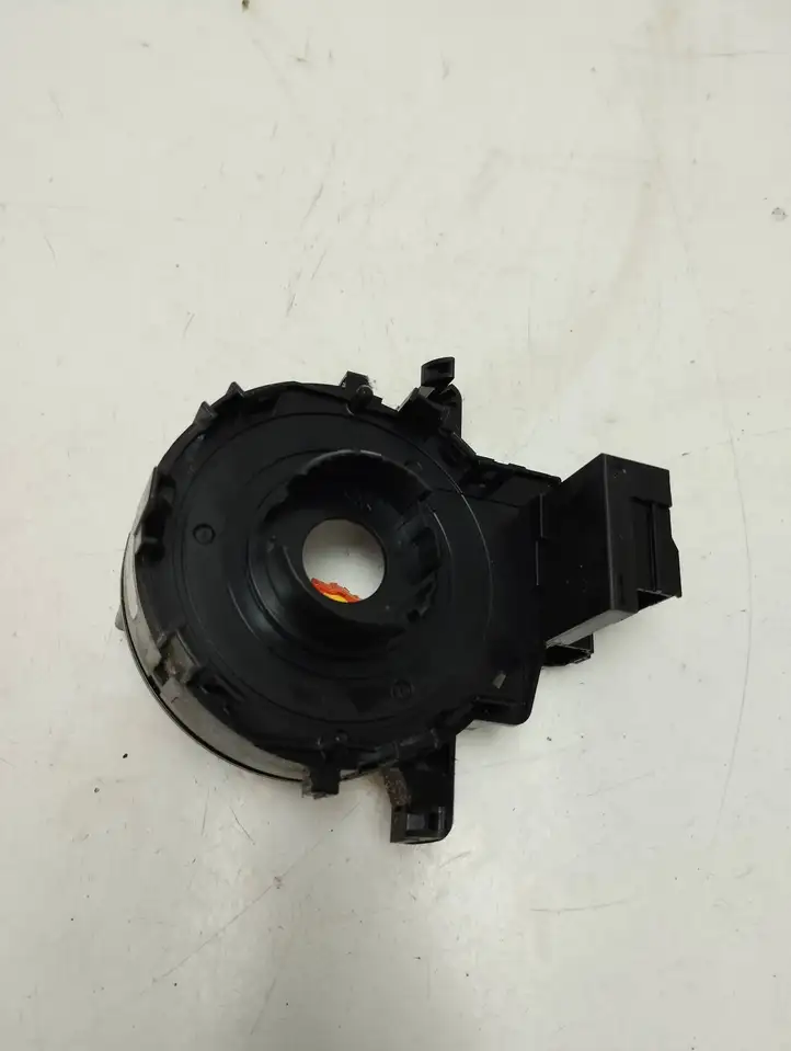 Toyota Yaris (2009 - 2012) Контактное кольцо SRS — фото 2