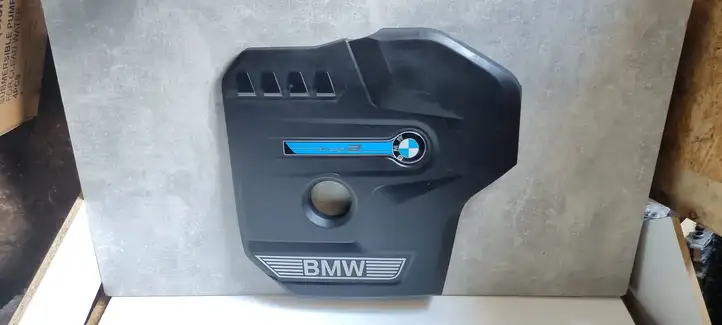 BMW 5 G30 G31 (2016 - ) 8657035 Крышка двигателя декоративная — фото 8