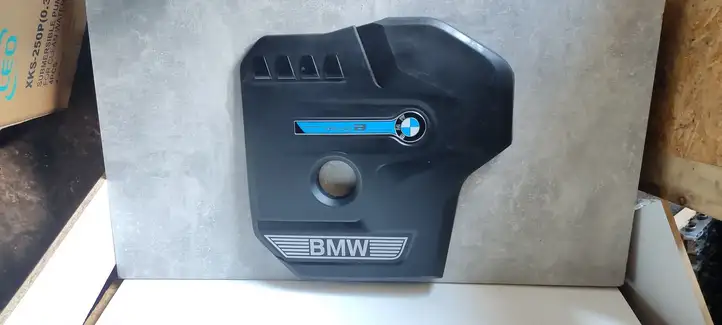 BMW 5 G30 G31 (2016 - ) 8657035 Крышка двигателя декоративная — фото 9