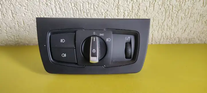 BMW 3 F30 F35 F31 (2012 - 2018) 9265302 Включатель фонарей — фото 4