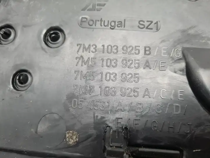 Ford Galaxy (2000 - 2006) 7M3103925B Крышка двигателя декоративная — фото 3